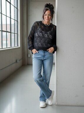 Delicate Black Lace Knit Pullover Sweater
